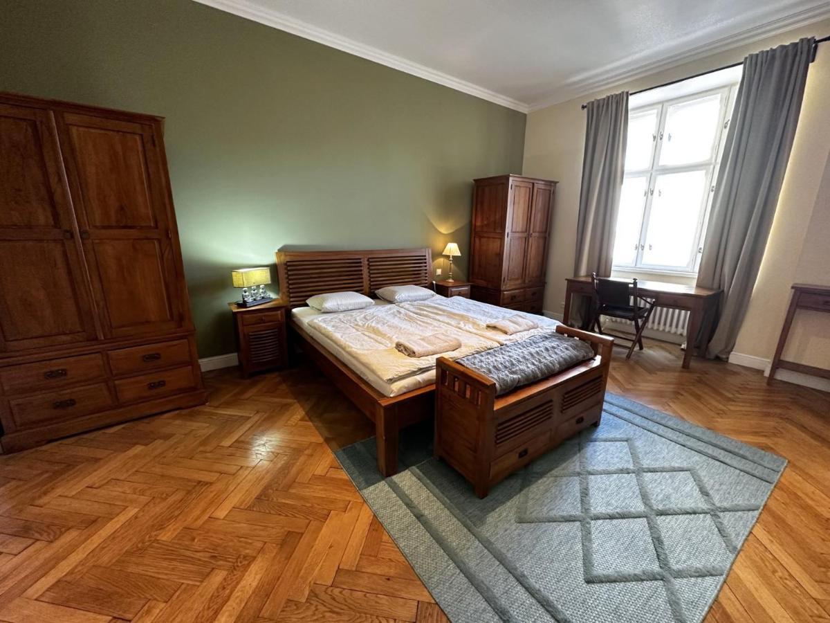 Gorkeho Apartment In City Centre Bratislava Exteriér fotografie